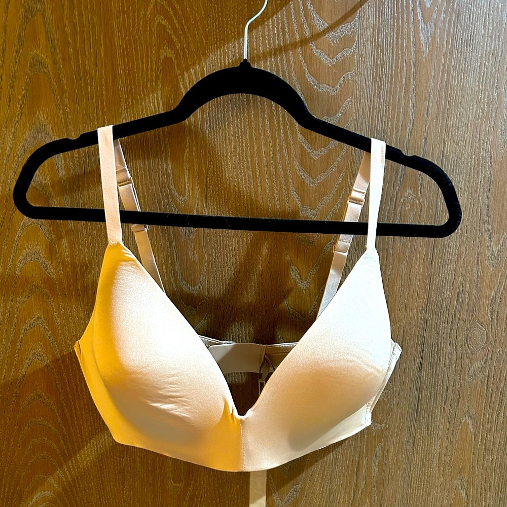 SKIMS Cream Bra